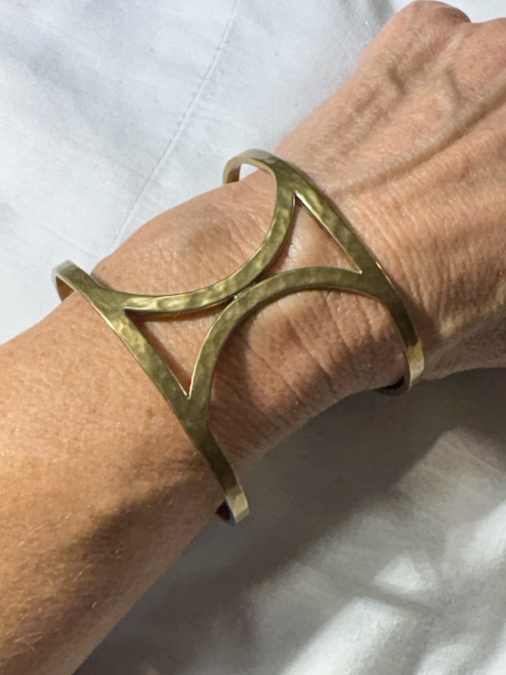 Brass Hinged Bracelet – K&R Silpada– Arrow Mark”